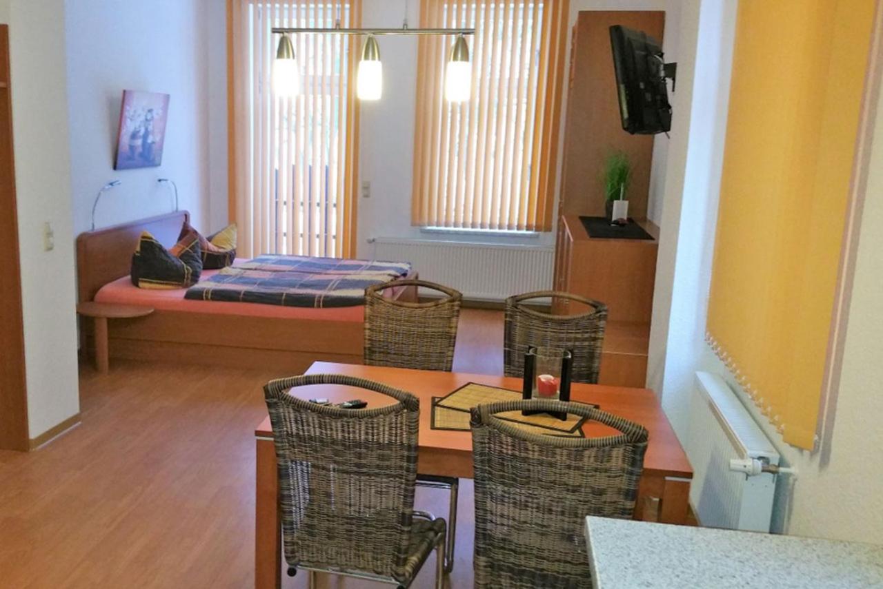 Numero1-Pension Und Cafe Rubeland Esterno foto